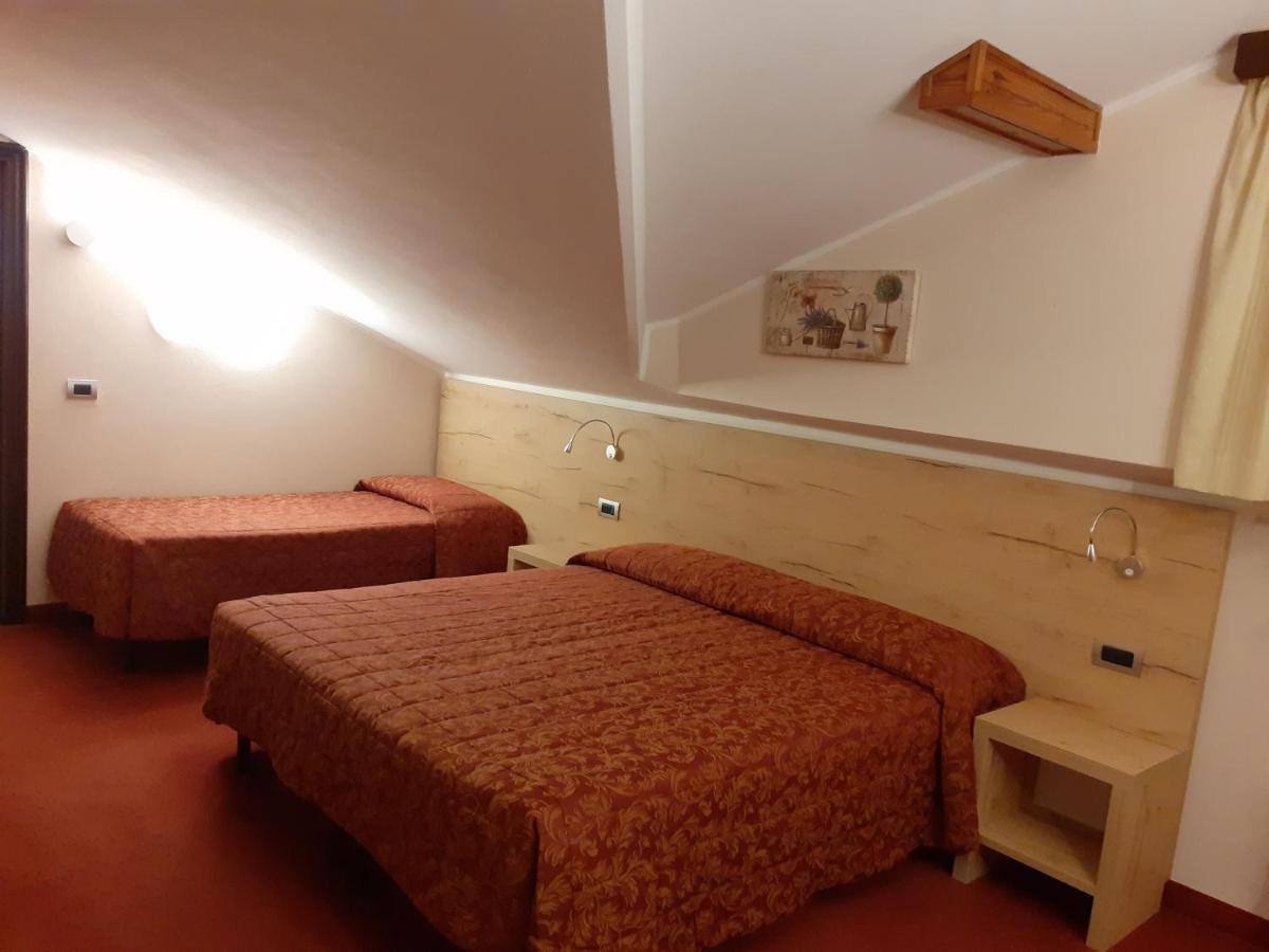 Hotel Des Alpes Кастьоне-делла-Презолана Экстерьер фото