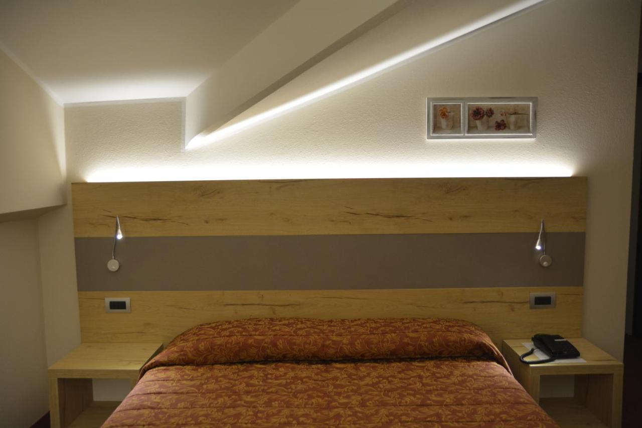 Hotel Des Alpes Кастьоне-делла-Презолана Экстерьер фото