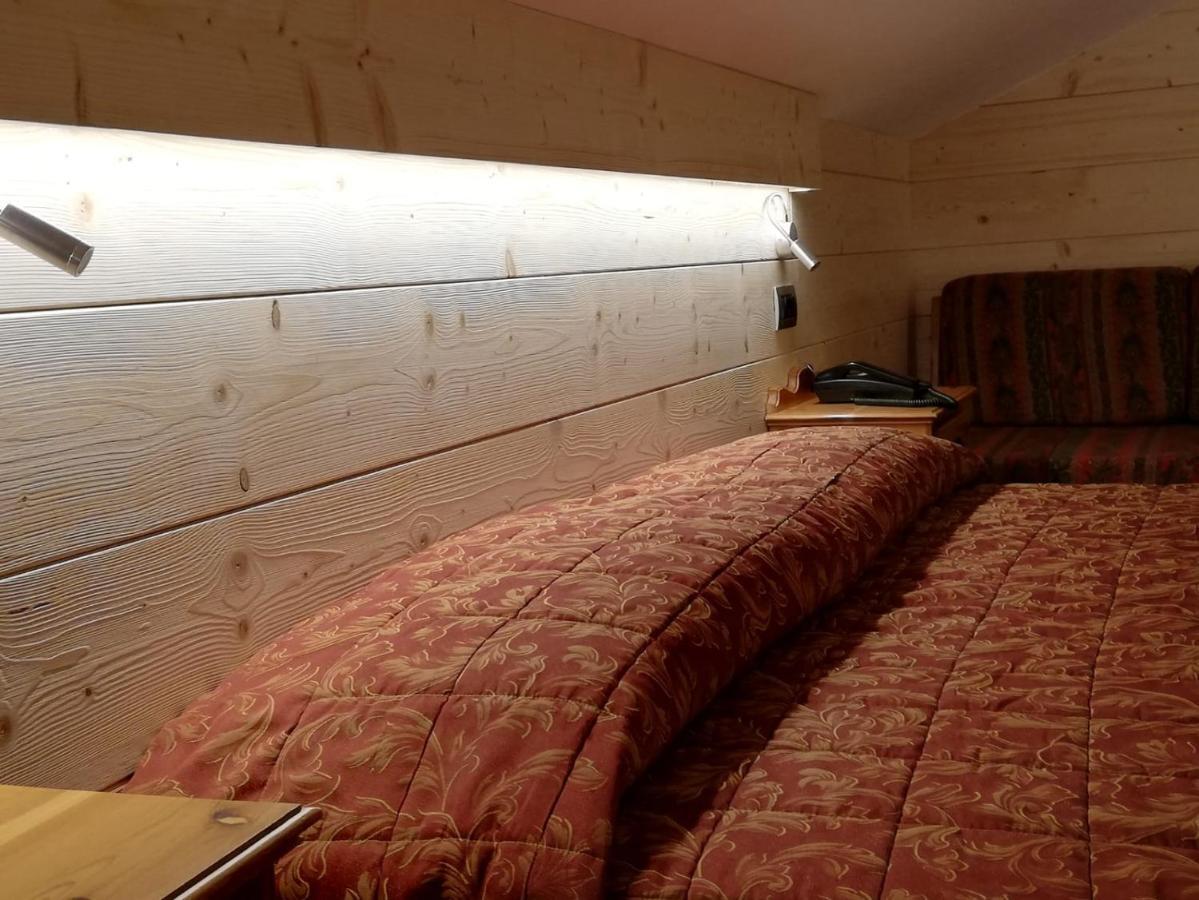 Hotel Des Alpes Кастьоне-делла-Презолана Экстерьер фото